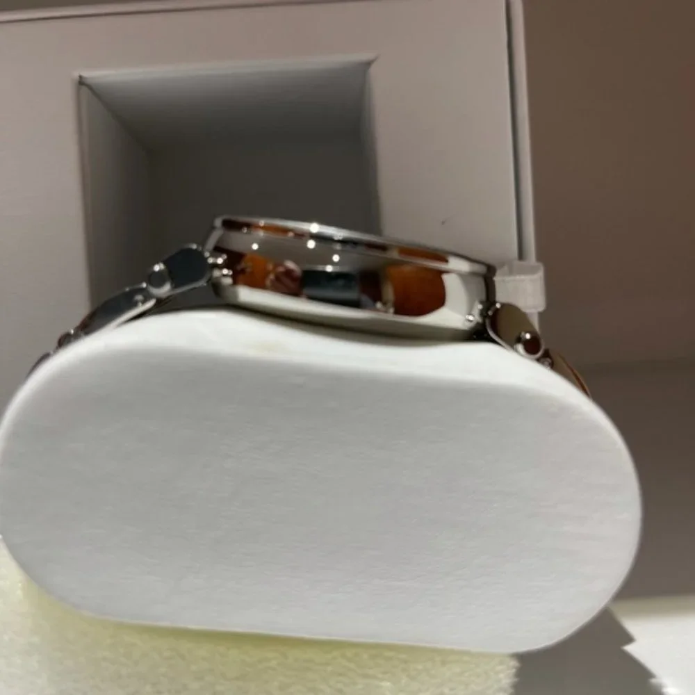Brand New &Auth Michael Kors Smart Watch Silver - Picture 3 of 6
